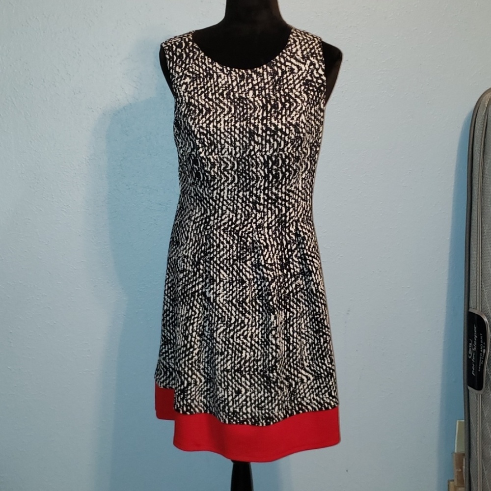 Sleeveless dress